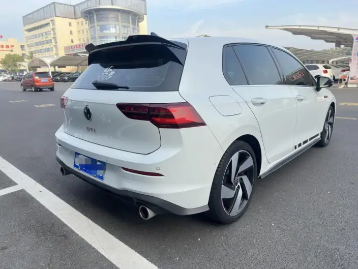 Volkswagen Golf GTI 2021 Model 380TSI DSG GTI – фото 6