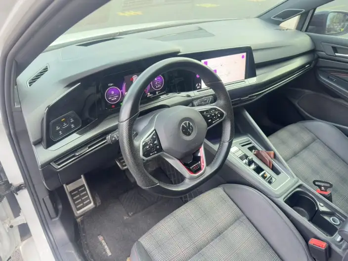 Volkswagen Golf GTI 2021 Model 380TSI DSG GTI – фото 10