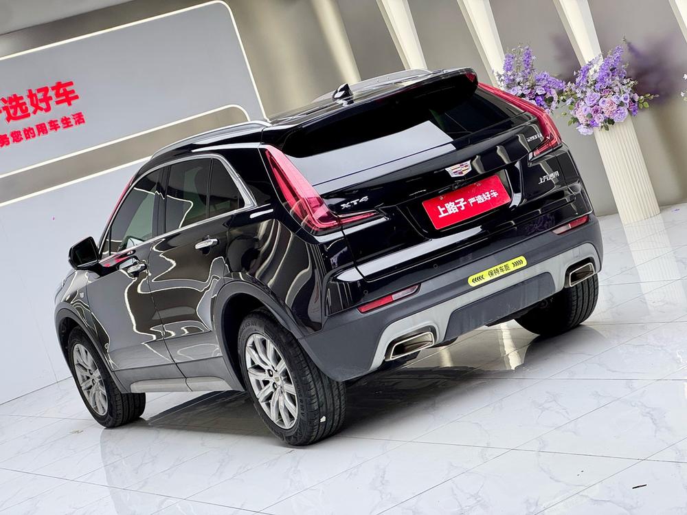 Cadillac XT4 2022 28T 2WD Premium