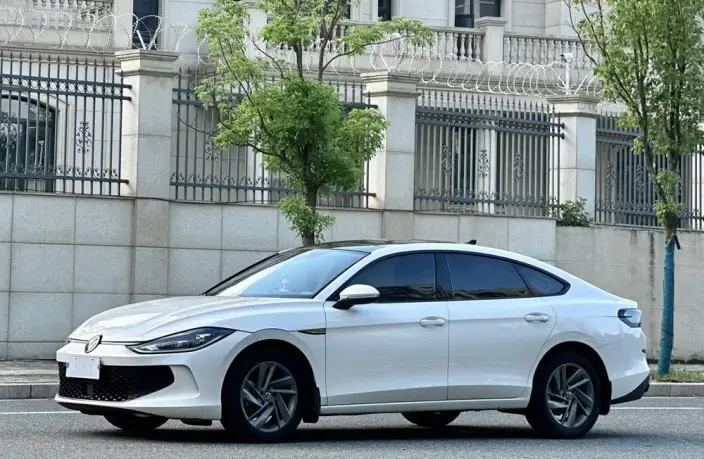 Volkswagen Lamando 2022 Model Volkswagen Lamando L 280TSI DSG Spicy version – фото 1