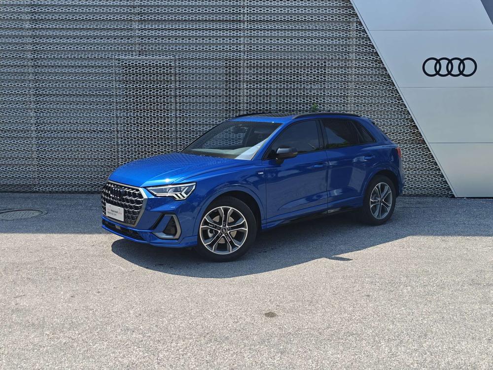 AUDI Q3 2023 Modi f ied 45 TFSI quattro Fashion Dynamic