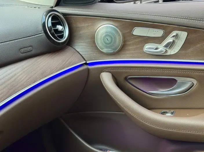 Mercedes-Benz E-Class 2023 Model E 300 L Luxury Model sedan – фото 9