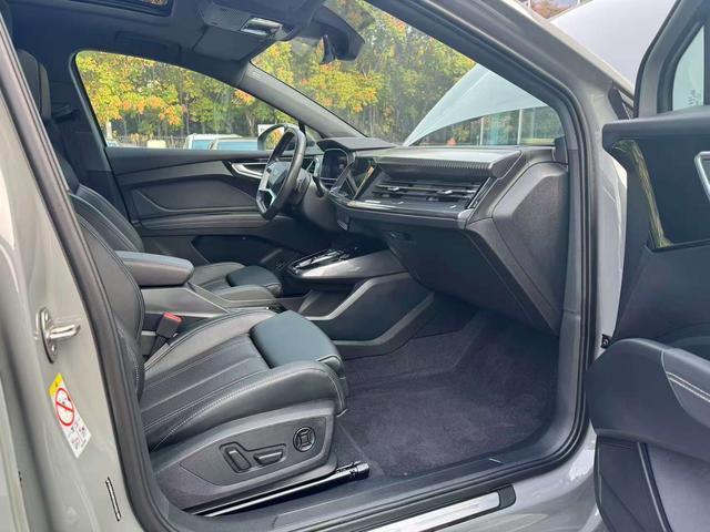Audi Q4 e-tron 2024 50 e-tron quattro Genesis Night – фото 8