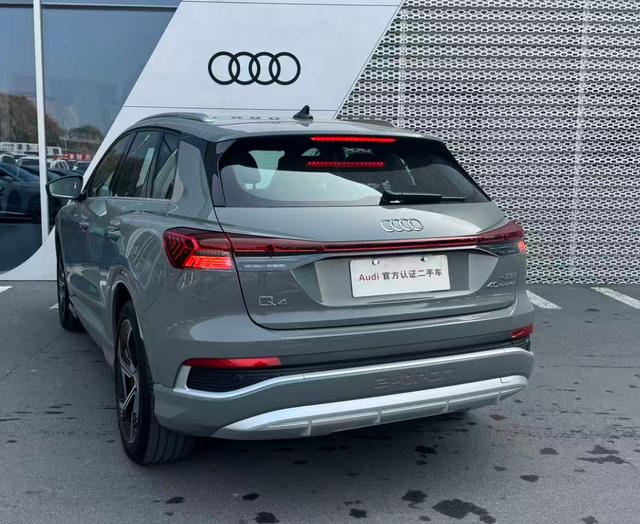 Audi Q4 e-tron 2024 50 e-tron quattro Genesis Night – фото 30