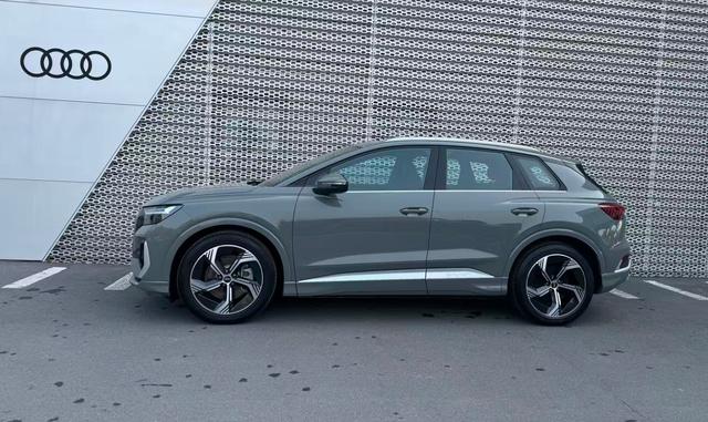Audi Q4 e-tron 2024 50 e-tron quattro Genesis Night – фото 43