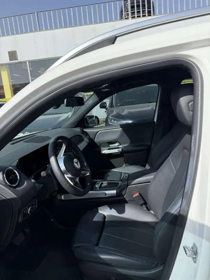 Mercedes-Benz GLB 2024 Model Facelift GLB 200 Dynamic Model – фото 6
