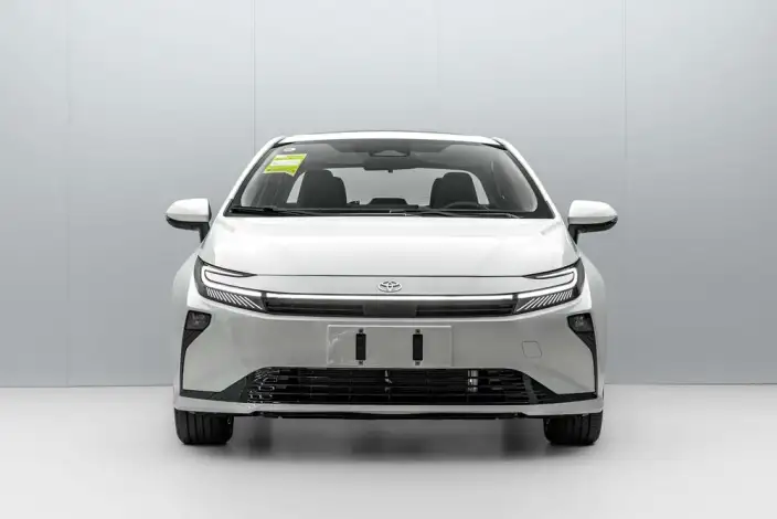 Toyota Corolla 2026 Model Intelligent Hybrid 1.8L E-CVT Elite Edition – фото 2