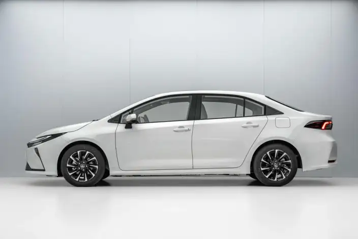 Toyota Corolla 2026 Model Intelligent Hybrid 1.8L E-CVT Elite Edition – фото 3
