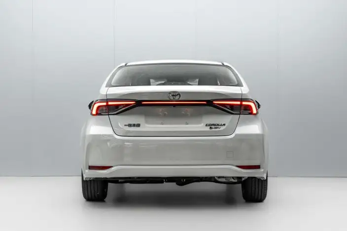Toyota Corolla 2026 Model Intelligent Hybrid 1.8L E-CVT Elite Edition – фото 4
