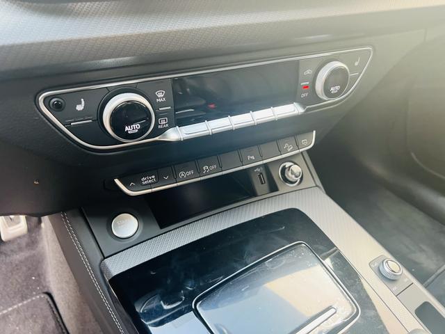 Audi Q5L 2025 модификация quattro 45 Anniversary Collector Edition Edition 40TFSI Luxury Dynamic – фото 24