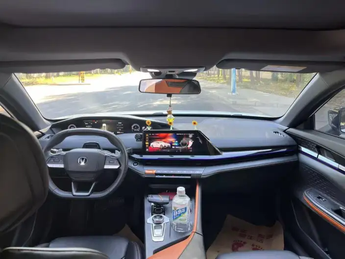 Changan UNI-V 2022 Model 1.5T Smart Pilot Model – фото 7