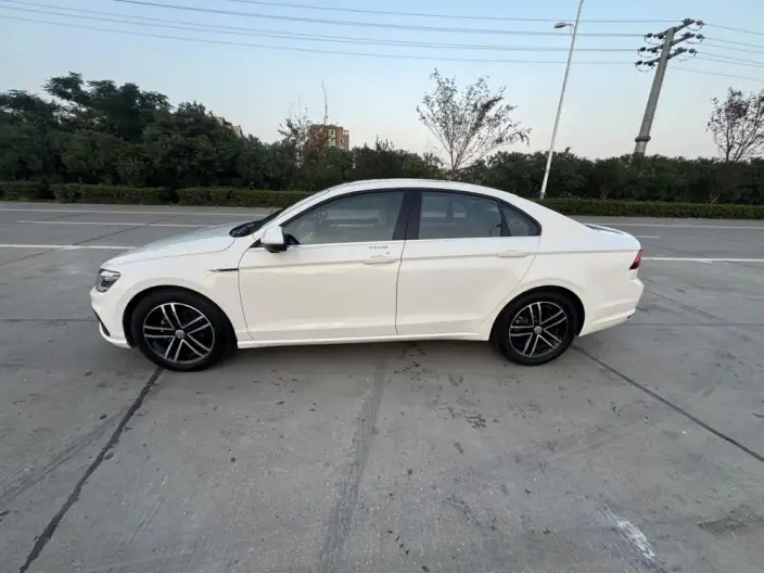 Volkswagen Lamando 2021 Model Facelift 280TSI DSG Comfort Edition – фото 4