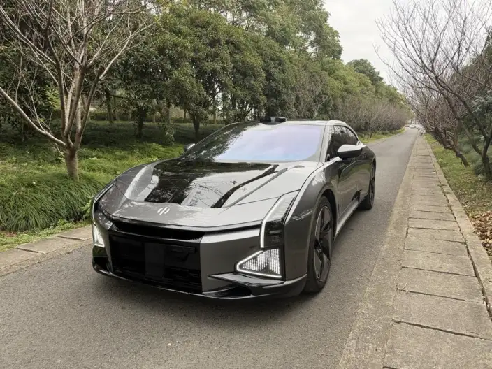 HiPhi Z 2023 Model 4 seat Edition – фото 1