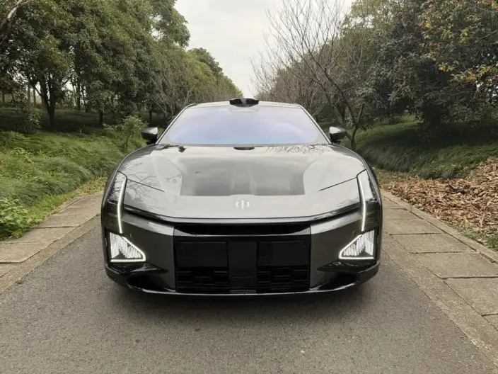 HiPhi Z 2023 Model 4 seat Edition – фото 2