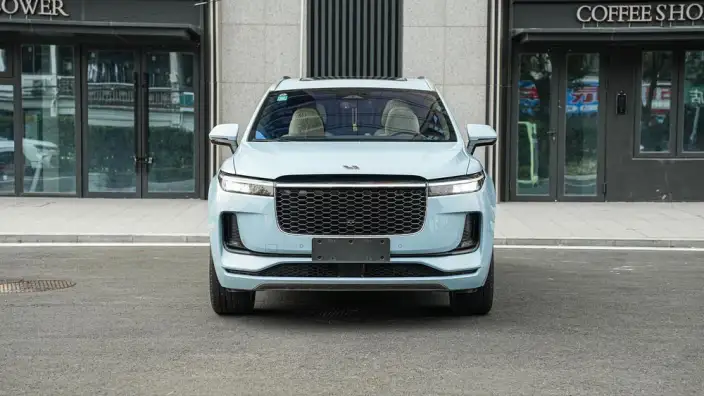 Li Auto ONE 2021 Model Extended Range 6 seat Edition – фото 2