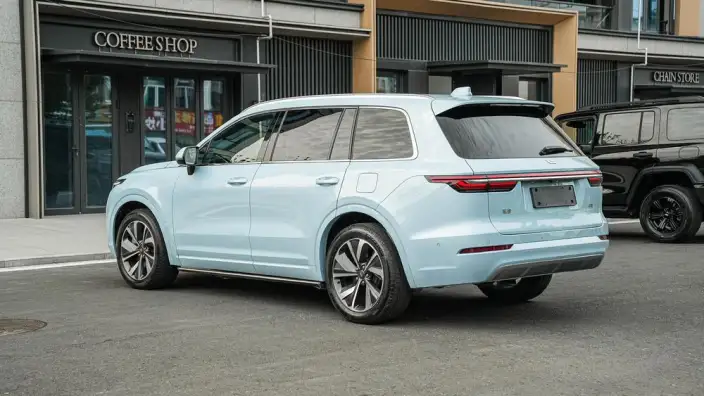 Li Auto ONE 2021 Model Extended Range 6 seat Edition – фото 4