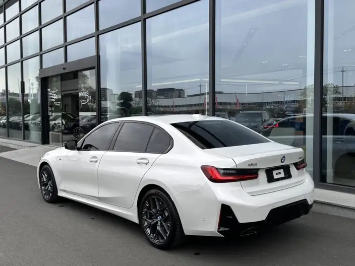 BMW 3 Series 2025 Model 330Li M Sports Night Set – фото 4