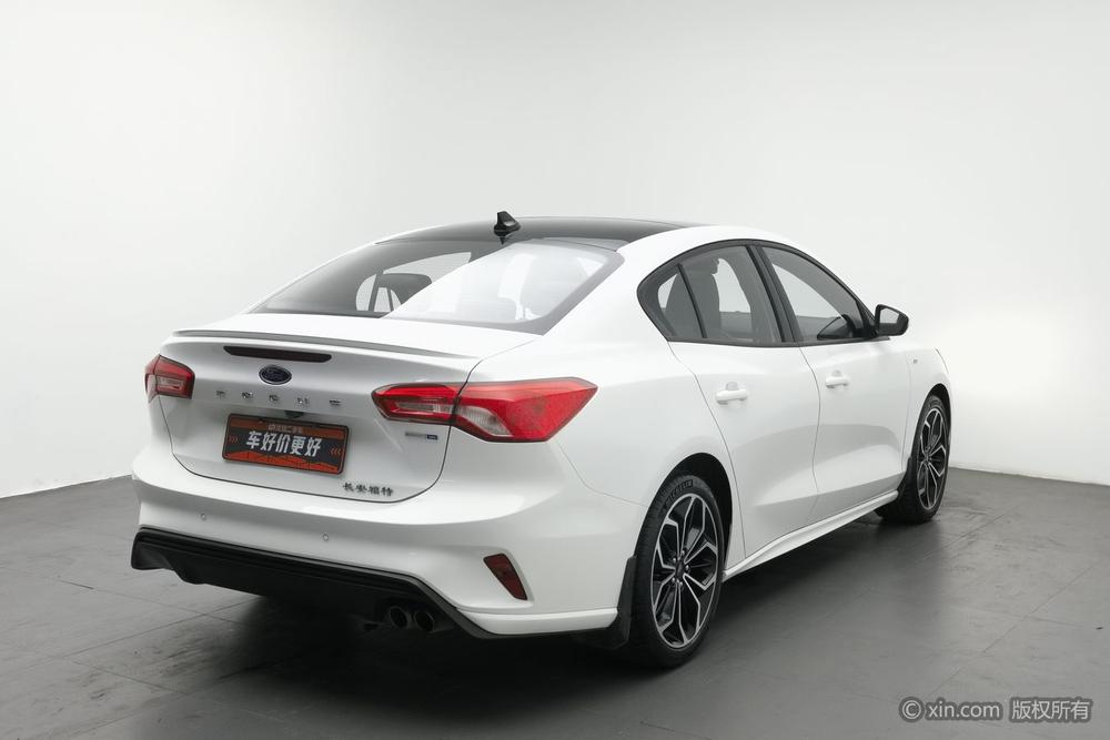 Ford Focus 2020 Sedan EcoBoost 180 Automatic ST Line
