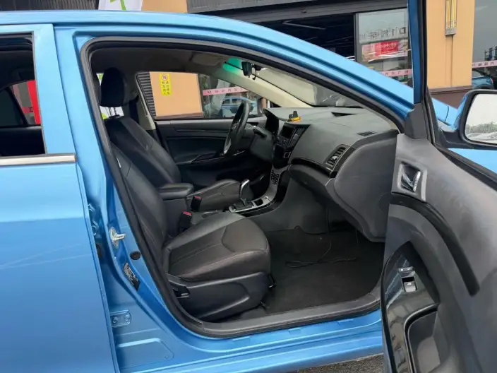 BYD E5 2017 Model 300 Zunrong Model – фото 8