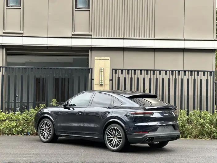 Cayenne Coupé 2019 Model Cayenne Coupé 3.0T – фото 2