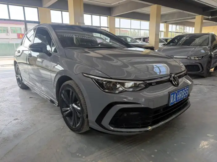 Volkswagen Golf 2022 Model 280TSI DSG R-Line – фото 3