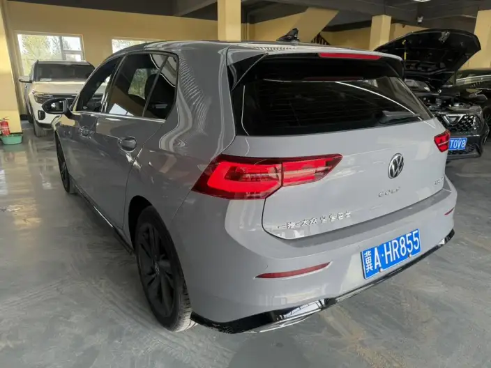 Volkswagen Golf 2022 Model 280TSI DSG R-Line – фото 4