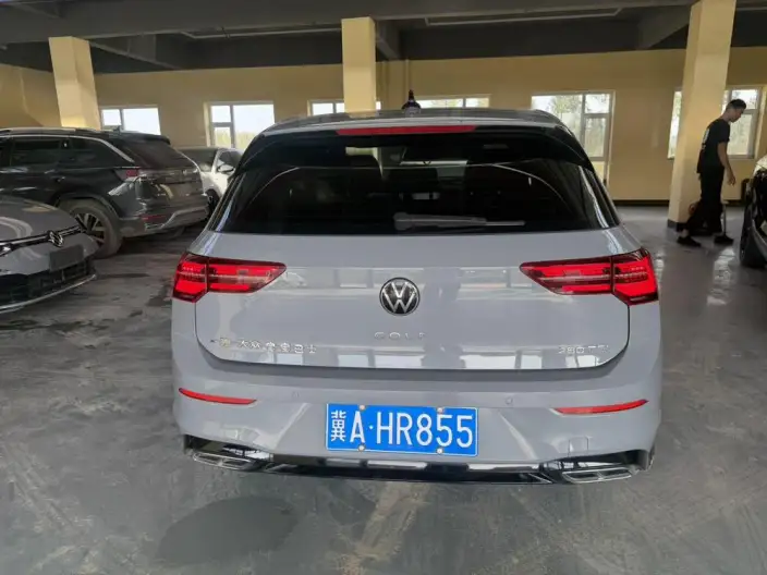 Volkswagen Golf 2022 Model 280TSI DSG R-Line – фото 5