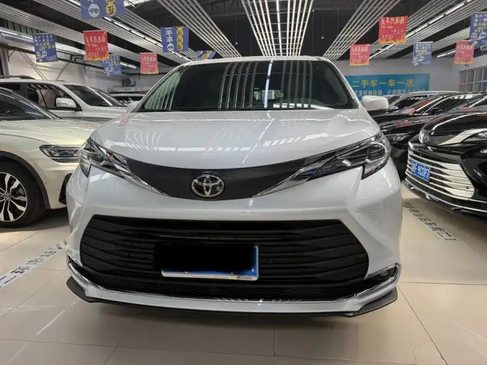 Toyota Sienna 2024 Model Hybrid 2.5L Comfort Edition – фото 2