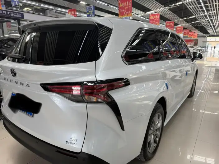 Toyota Sienna 2024 Model Hybrid 2.5L Comfort Edition – фото 4