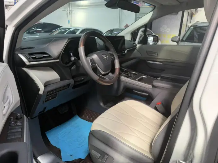 Toyota Sienna 2024 Model Hybrid 2.5L Comfort Edition – фото 7