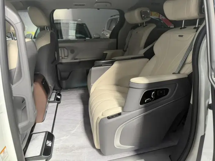 Toyota Sienna 2024 Model Hybrid 2.5L Comfort Edition – фото 8