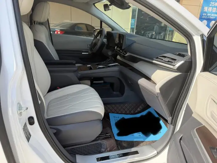 Toyota Sienna 2024 Model Hybrid 2.5L Comfort Edition – фото 9