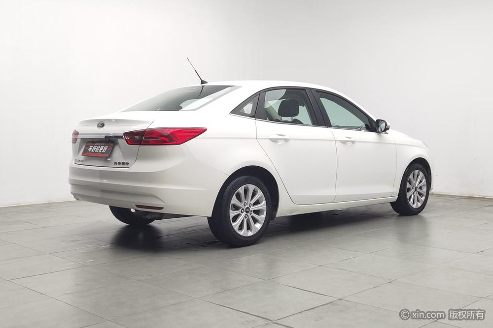 Ford Escort 2015 1.5L Automatic Fashion
