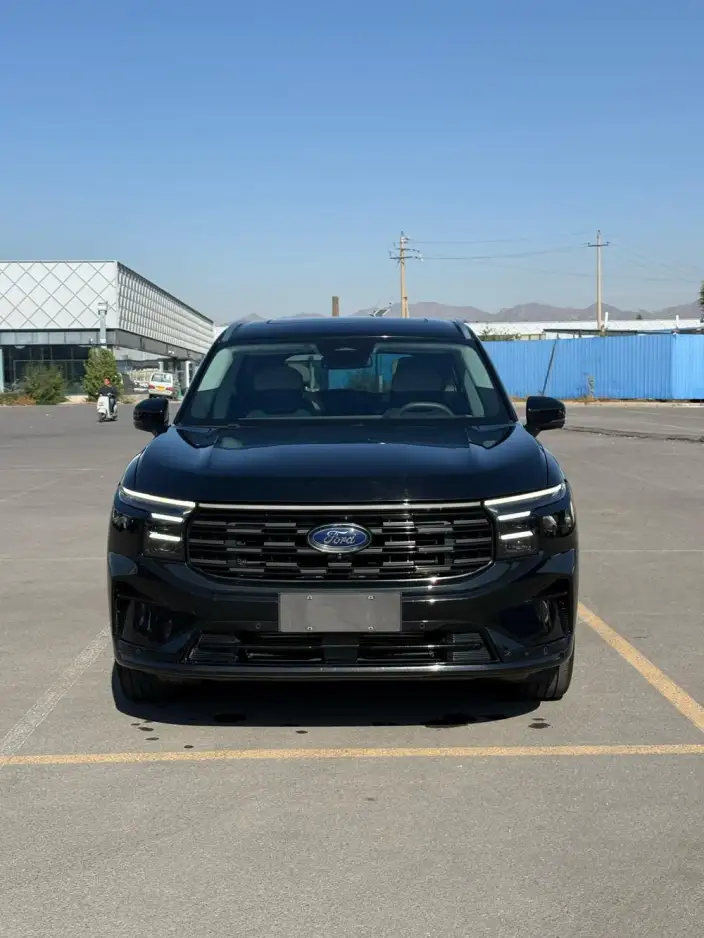 Ford Edge 2023 Model Ford Edge L 2.0T EcoBoost 4WD VII seat Supreme Model – фото 2