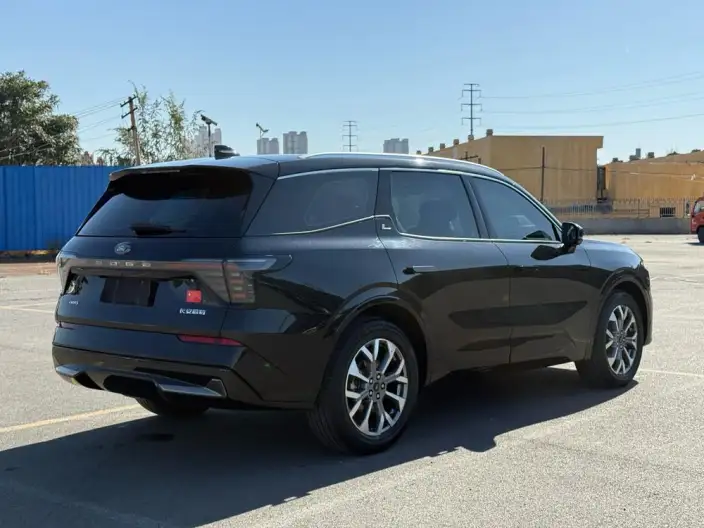 Ford Edge 2023 Model Ford Edge L 2.0T EcoBoost 4WD VII seat Supreme Model – фото 4
