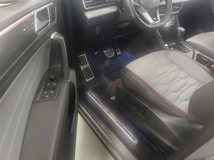 Volkswagen Tiguan L 2022 Model 330TSI Automatic 2WD R-Line Ultimate Edition – фото 7
