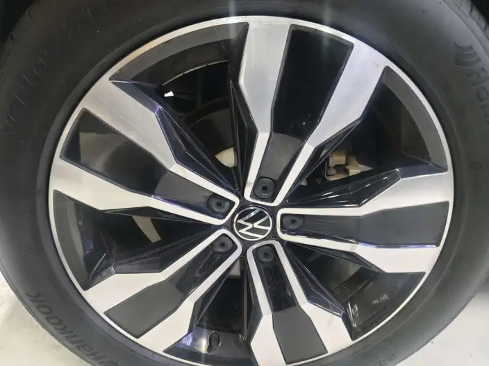Volkswagen Tiguan L 2022 Model 330TSI Automatic 2WD R-Line Ultimate Edition – фото 10