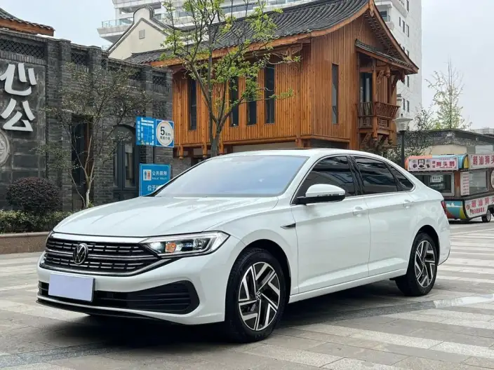 Volkswagen Sagitar 2024 Model 300TSI DSG Beyond Edition – фото 1