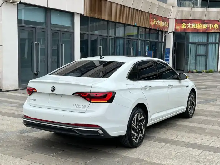 Volkswagen Sagitar 2024 Model 300TSI DSG Beyond Edition – фото 6