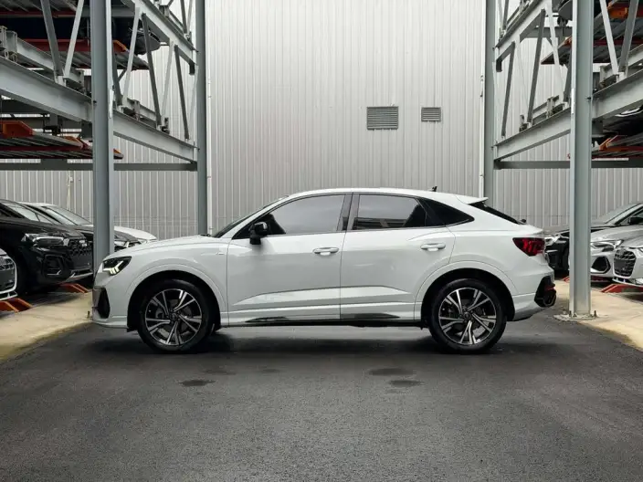 AUDI Q3 Sportback 2024 Model 40 TFSI Fashion Model – фото 3