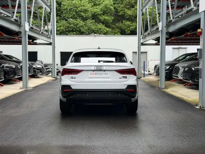 AUDI Q3 Sportback 2024 Model 40 TFSI Fashion Model – фото 4