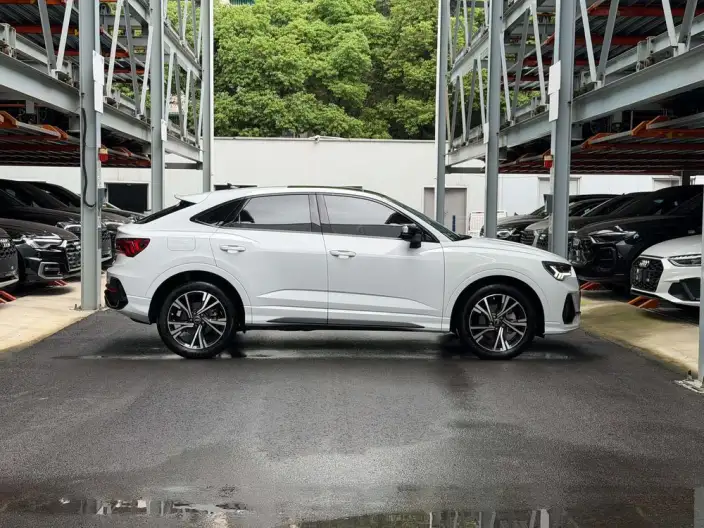 AUDI Q3 Sportback 2024 Model 40 TFSI Fashion Model – фото 6