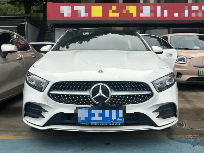 Mercedes-Benz A-class 2022 Model A 200 L Sports sedan Dynamic Edition – фото 2