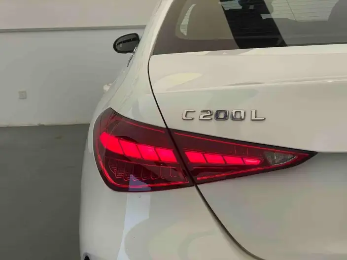 Mercedes-Benz C-Class 2024 Model C 200 L Sports Edition – фото 5