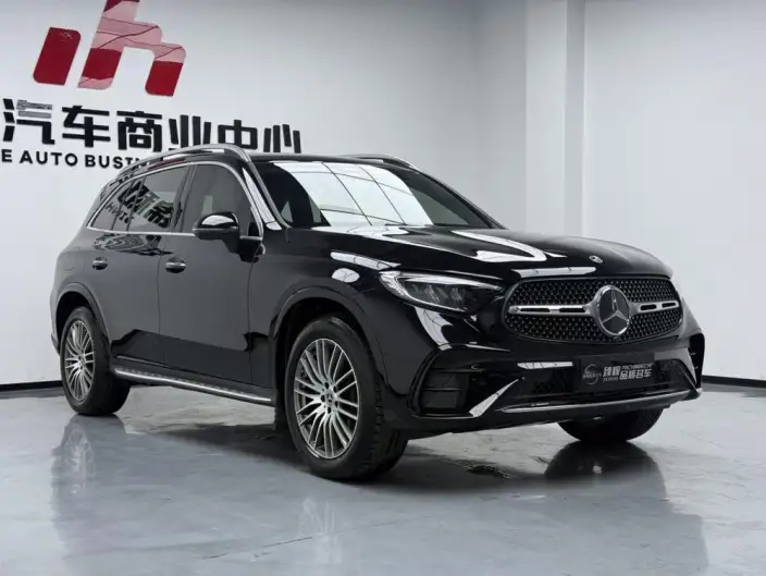 Mercedes-Benz GLC 2024 Model Facelift GLC 300 L 4MATIC Dynamic Model 5 seat – фото 3