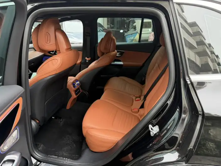 Mercedes-Benz GLC 2025 Model Facelift GLC 300 L 4MATIC Dynamic Model 5 seat – фото 9