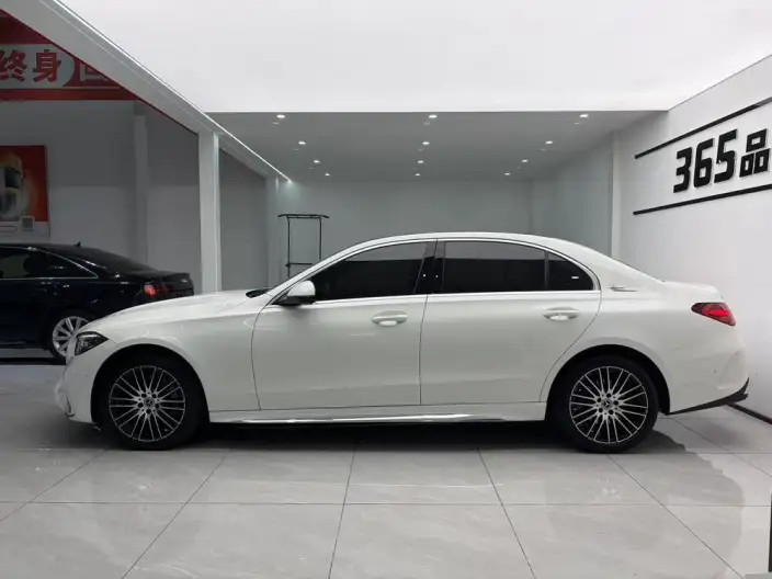 Mercedes-Benz C-Class 2024 Model C 260 L Sports Edition – фото 4