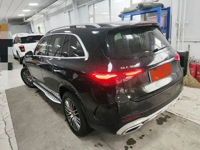 Mercedes-Benz GLC 2024 Model Facelift GLC 300 L 4MATIC Dynamic Model 5 seat – фото 3