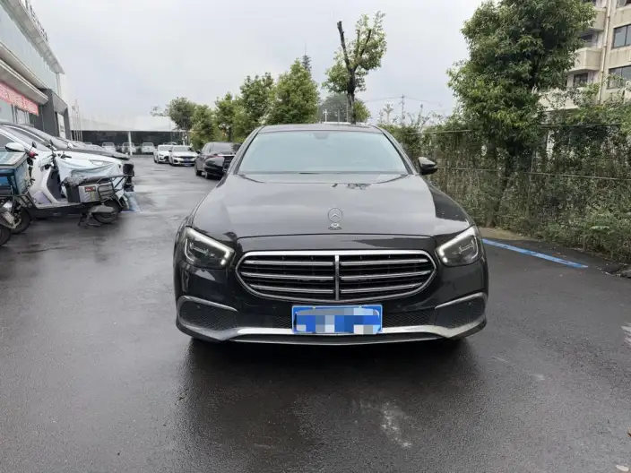 Mercedes-Benz E-Class 2022 Model E 260 L sedan – фото 2