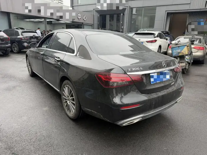 Mercedes-Benz E-Class 2022 Model E 260 L sedan – фото 4